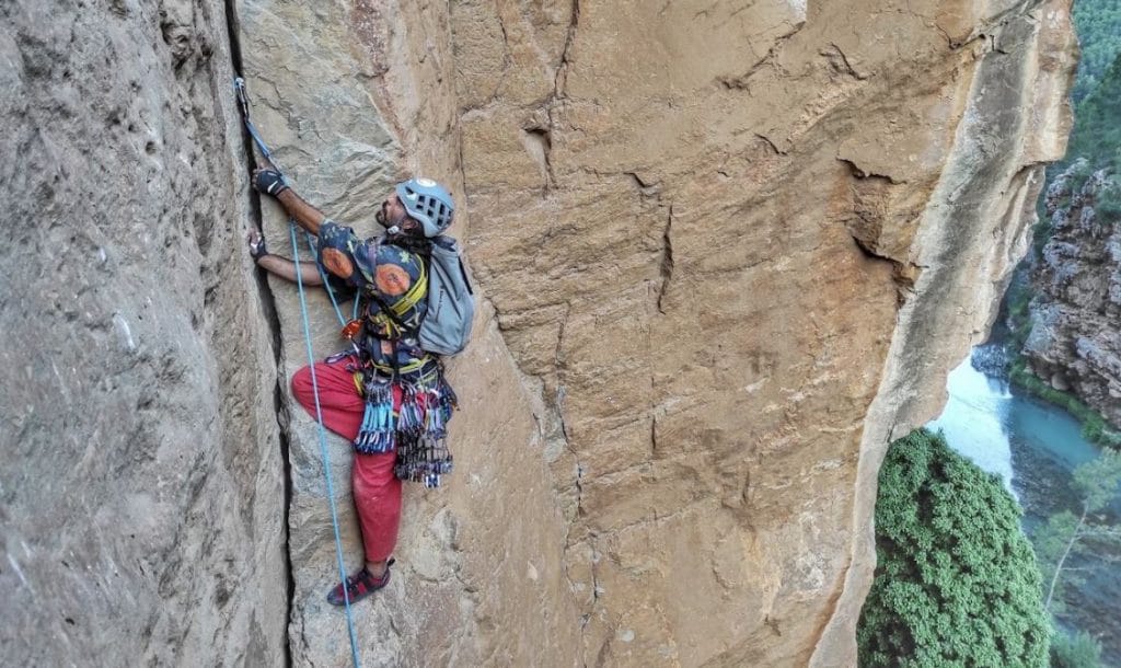 Hippie Actitud en solitario - Destino climbing