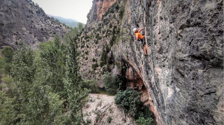 Sector Pilas Alcalinas en Montanejos – Reseña y guía