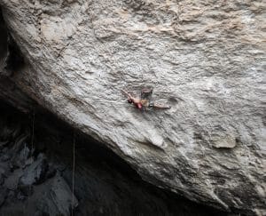 Escalada en Cueva Negra Montanejos - Destino Climbing