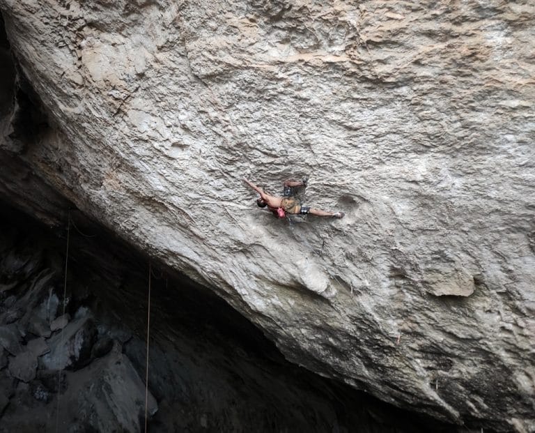 Escalada en Cueva Negra de Montanejos