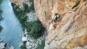 Vía Cristal Oscuro Montanejos - destinoclimbing.com