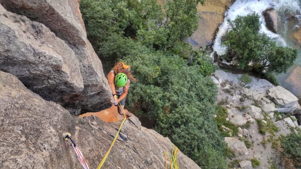 Vía Cristal Oscuro Montanejos - Destino Climbing