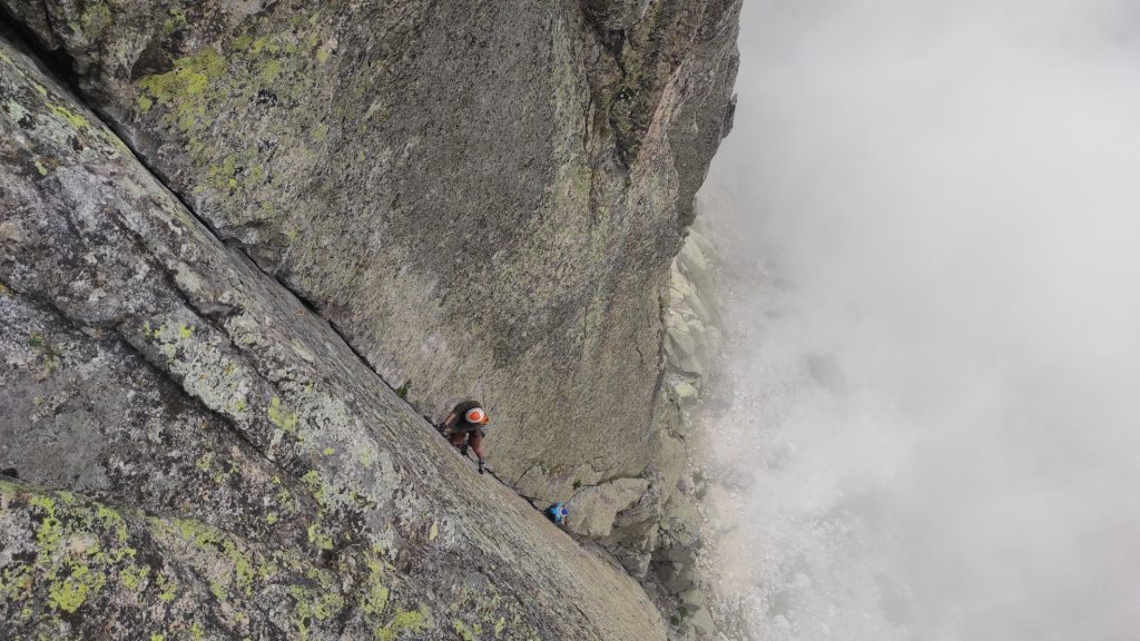Escalada en Los Galayos - Diedro Ayuso